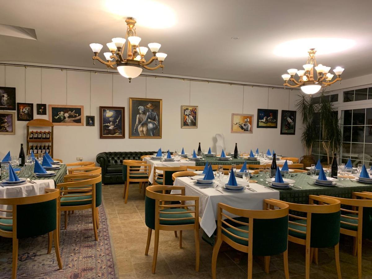 Antik Hotel Sofia Litomyšl Екстериор снимка
