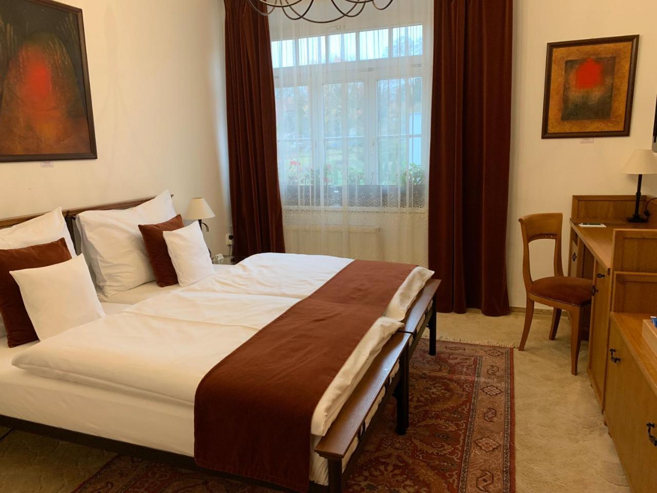 Antik Hotel Sofia Litomyšl Екстериор снимка