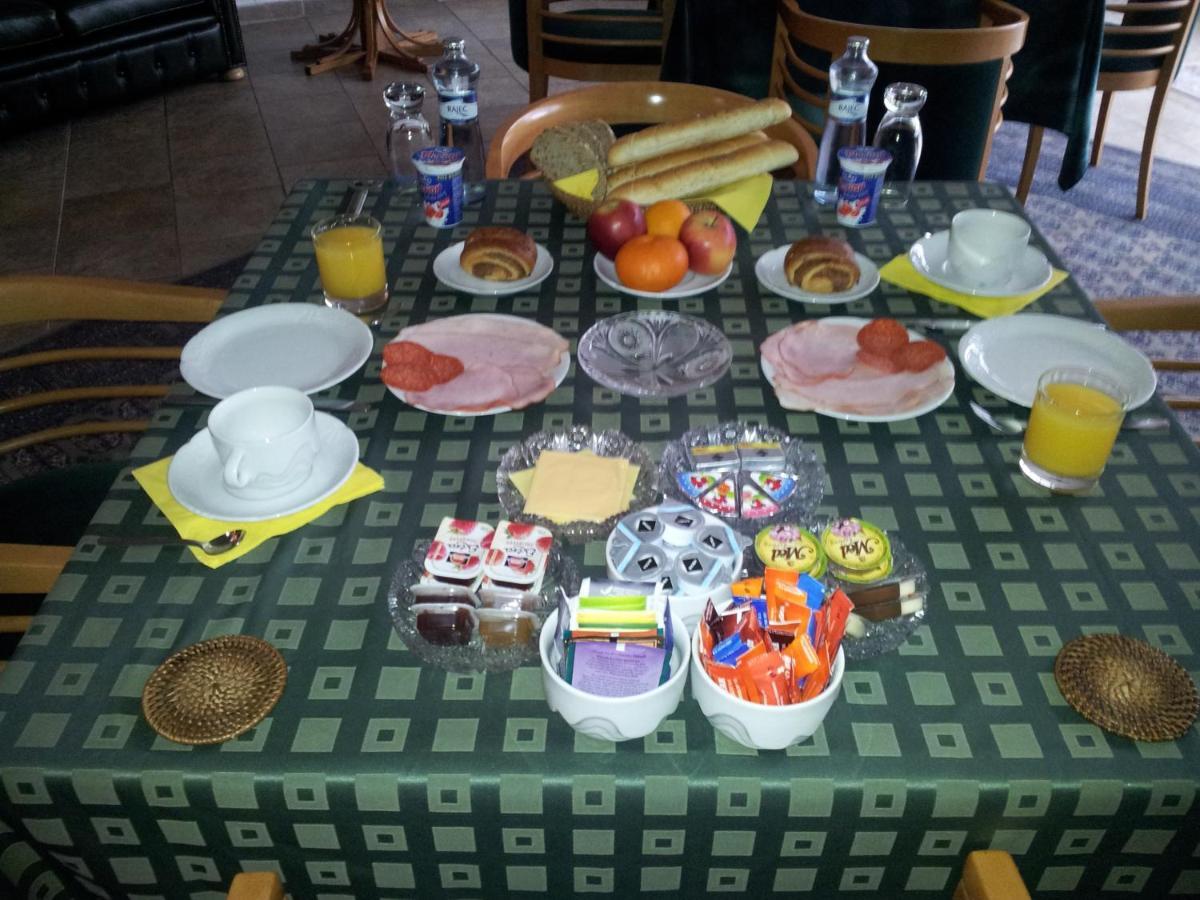 Antik Hotel Sofia Litomyšl Екстериор снимка